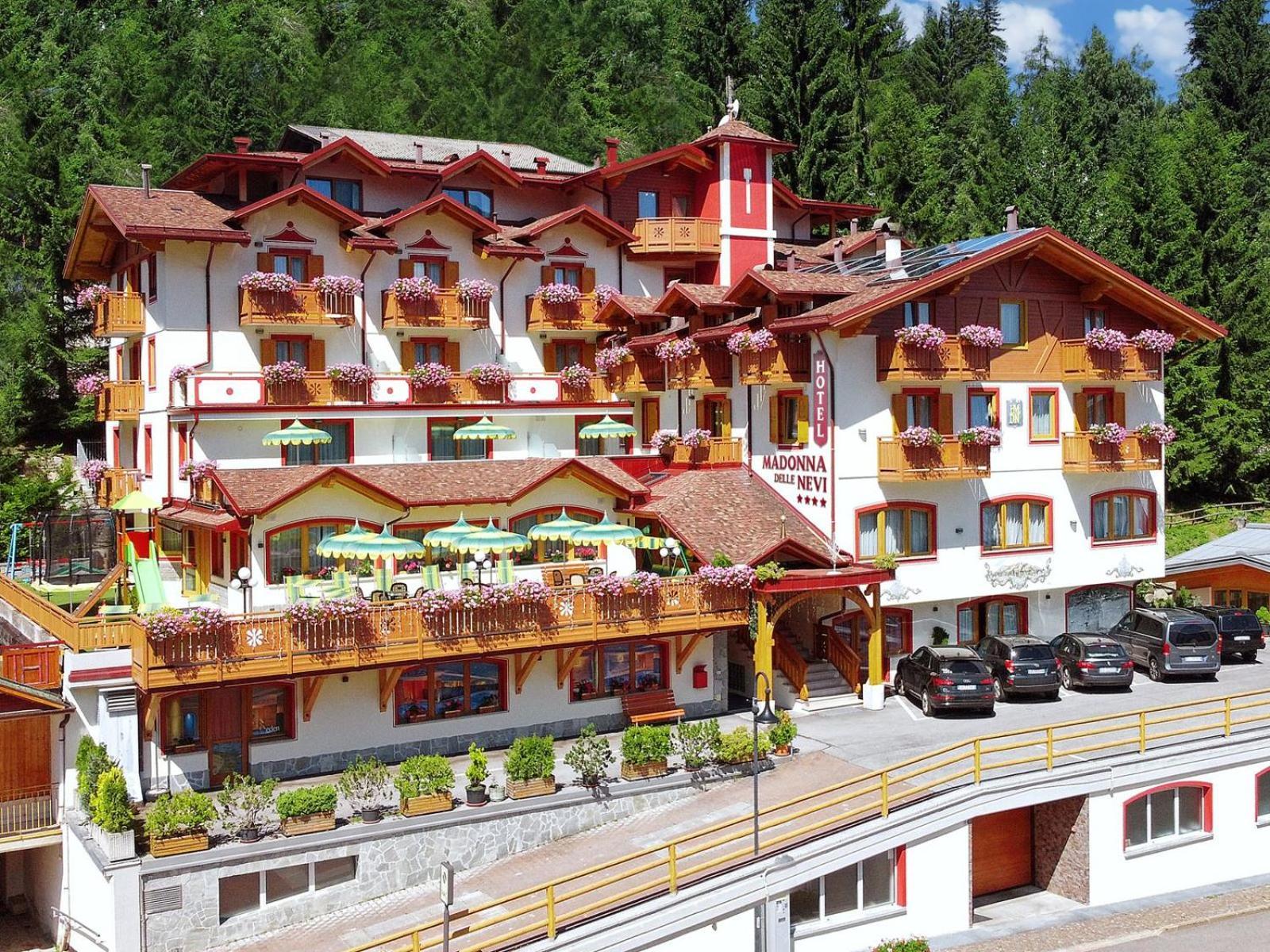 Hotel Madonna Delle Nevi Folgarida Eksteriør bilde