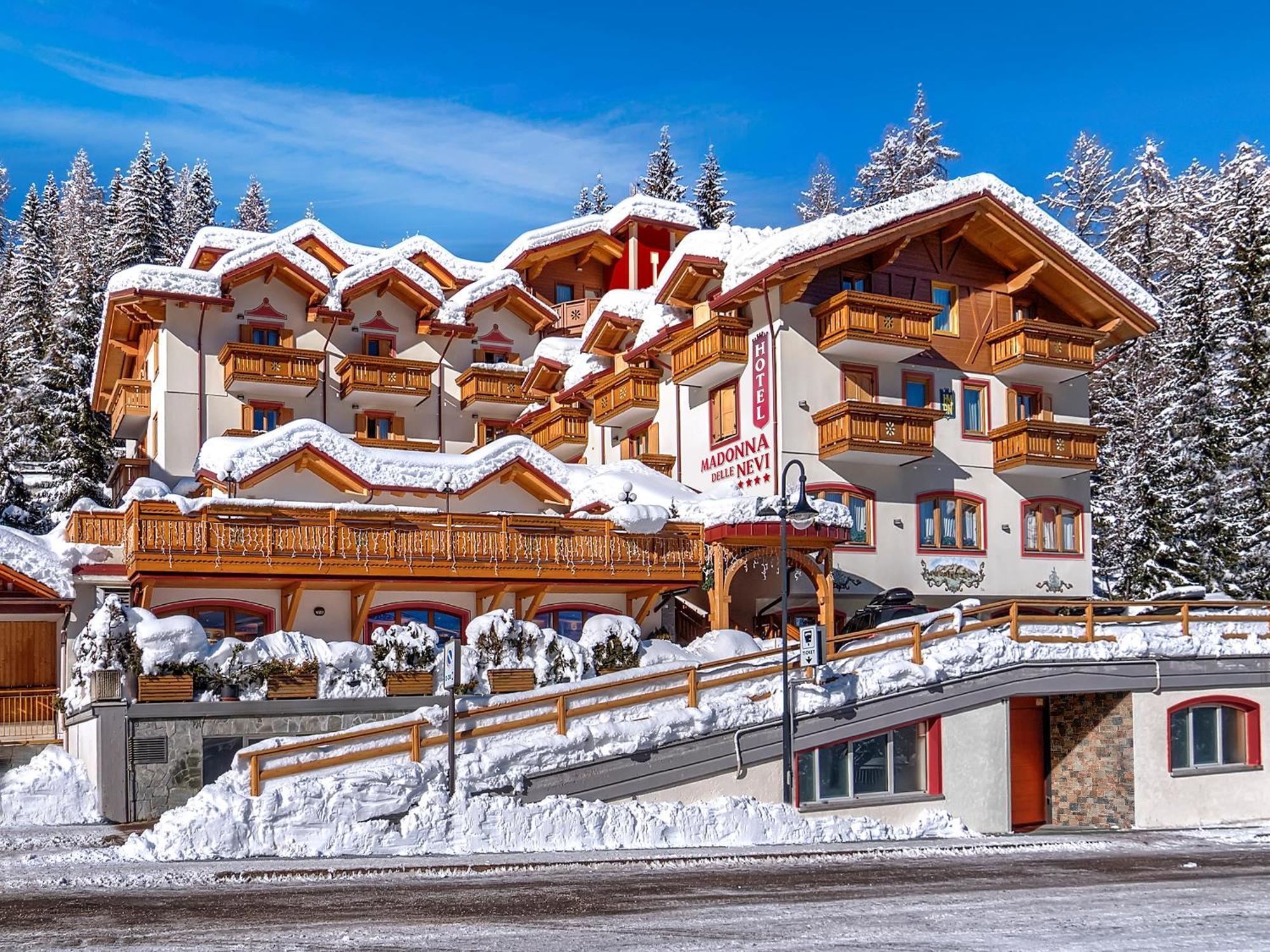 Hotel Madonna Delle Nevi Folgarida Eksteriør bilde