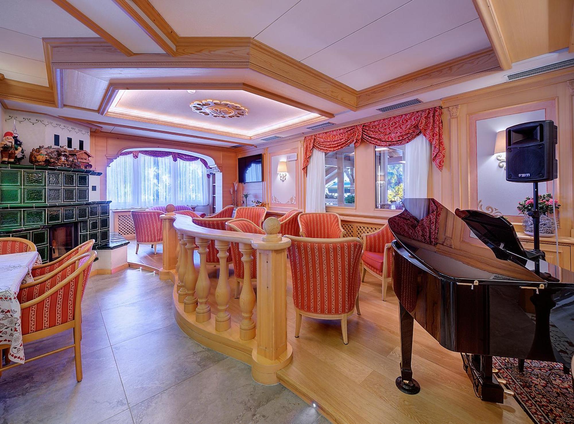 Hotel Madonna Delle Nevi Folgarida Eksteriør bilde