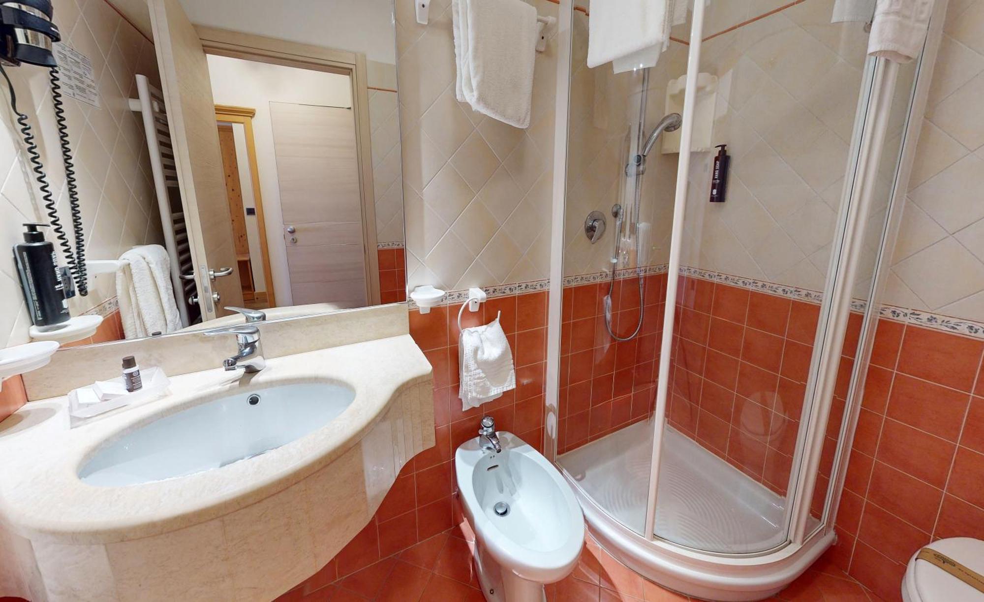 Hotel Madonna Delle Nevi Folgarida Eksteriør bilde